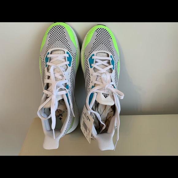 Hi am selling brand new Adidas sneakers! - Picture 5 of 5